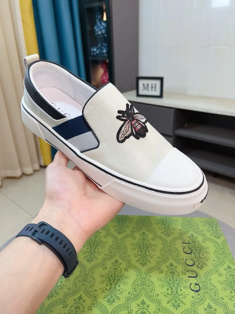 Men's shoes 💰458🌹🌹GUCCI [Gucci] New high-end brand of men's shoes, the latest fashionable casual men's shoes, trendy and versatile, relaxed and sporty style, uppers imported from Italy, first-layer cowhide, genuine leather lining, and ultra-fine workmanship. Original personalized fashionable rubber wear-resistant outsole, light and comfortable on the foot, size 38-44